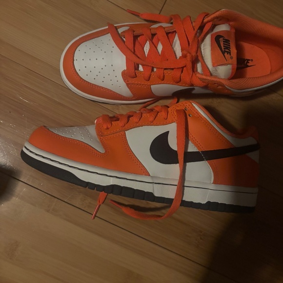 Nike Dunks - Picture 4 of 4
